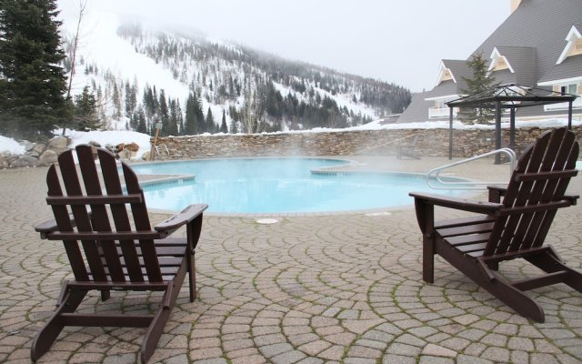 Schweitzer Mountain Resort - Selkirk Lodge