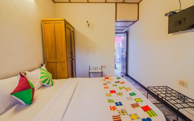 OYO 12902 Home Colourful Studio Home Candolim