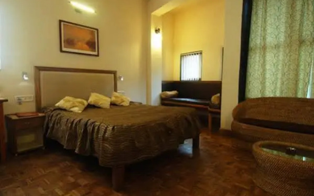 The Eee Cee Hotel