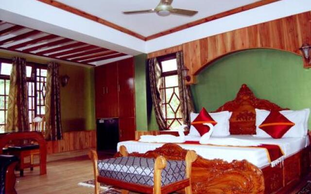 Lama Dhim Hotel by OYO Rooms