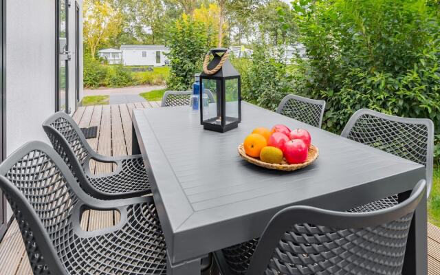 Modern Chalet With Dishwasher, Near the Hunebedcentrum