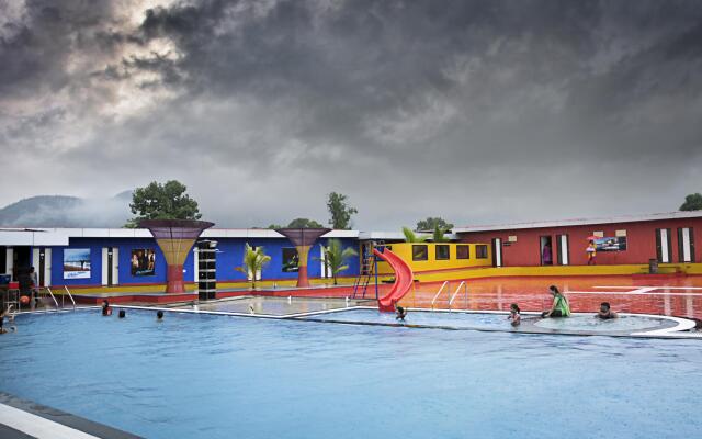 007 Universe Resort