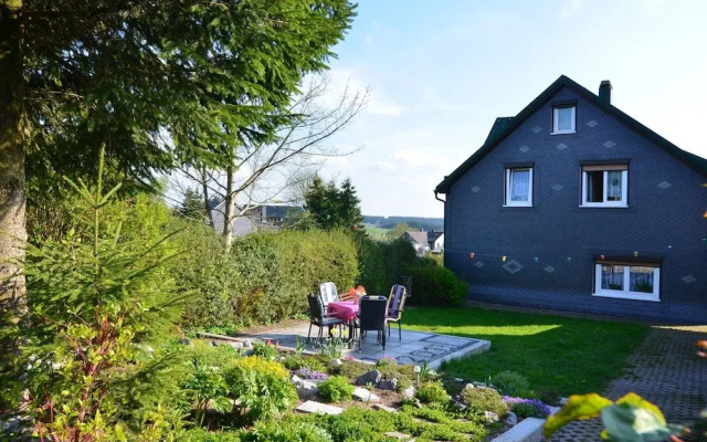 Holiday Home in Neustadt am Rennsteig With Pond