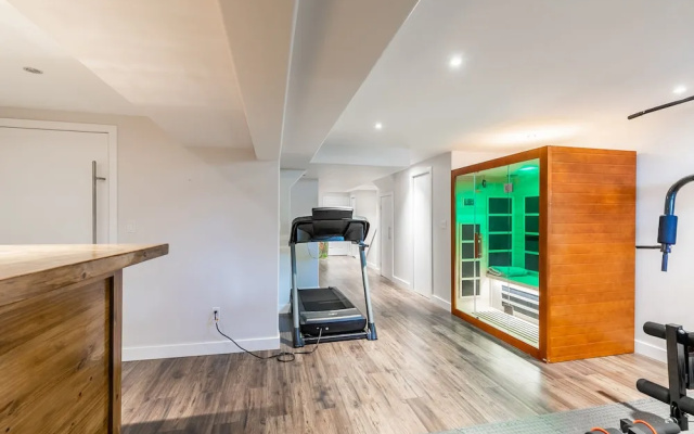 Luxury 3BR Townhome Private Gym BBQ