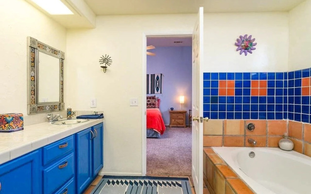 La Quinta House by RedAwning