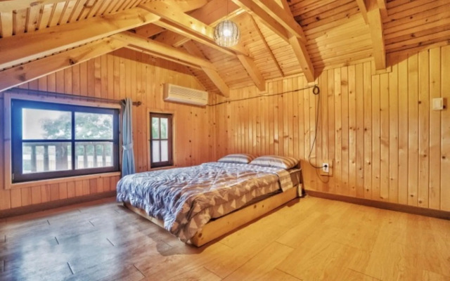 Buan Hosugatongnamu Pension