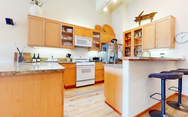 Snowcreek V #784 2 Bedroom Condo by RedAwning