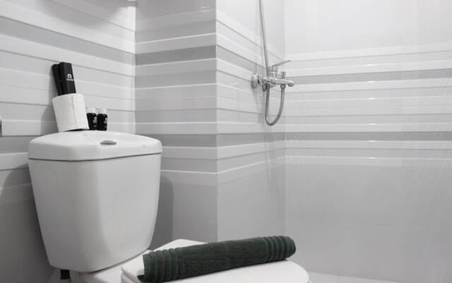 Bright and Comfy 2BR The Jarrdin Cihampelas Apartment