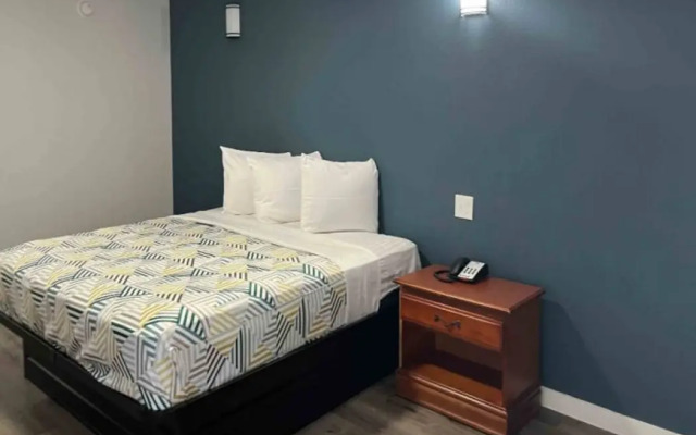 Motel 6 Greenwood, MS