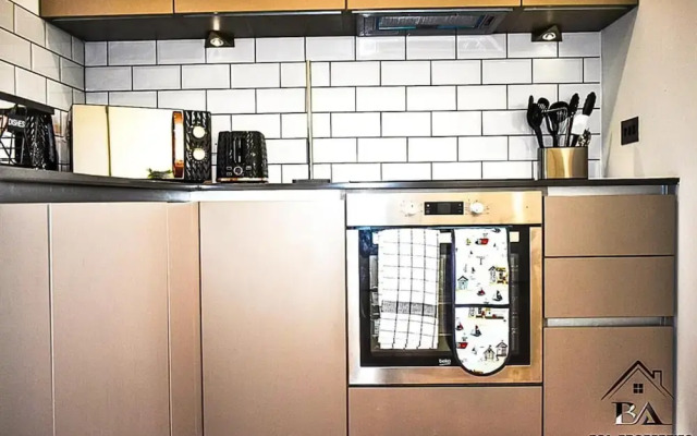 Modern 2 Bed 2 Bath Bracknell With Free Parking