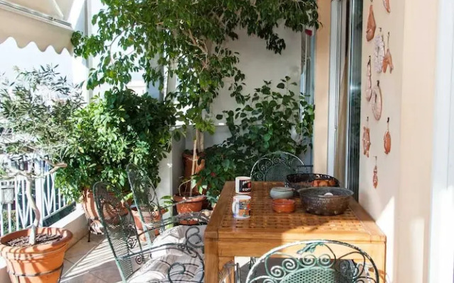 Beautiful 3 bedrooms apt in N. Smirni