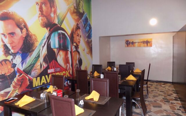 Posh Apartments and Hotel