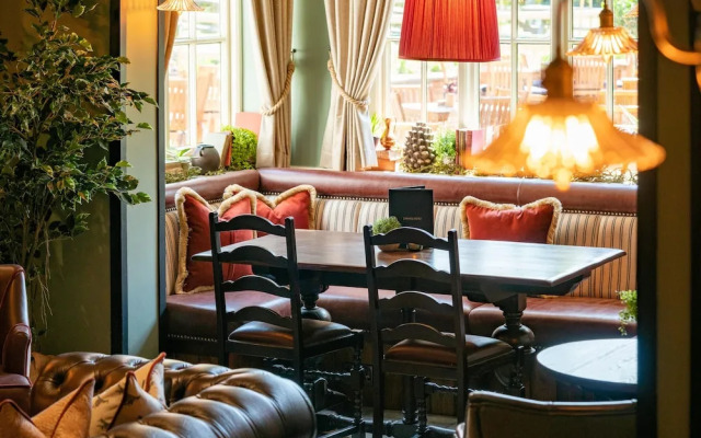 High Corner Inn