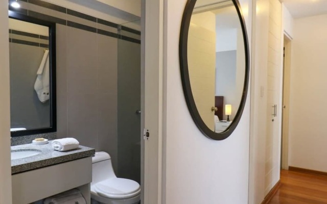 w Trendy 2BR in the Heart of Miraflores