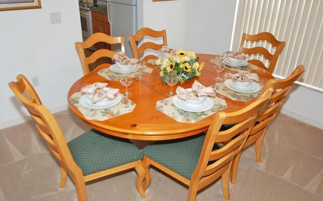 857KD Cozy Retreat 5 Br villa by RedAwning