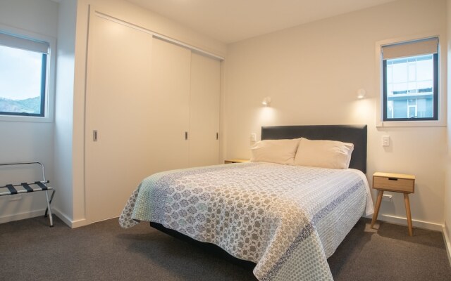 Riverwalk Apartments