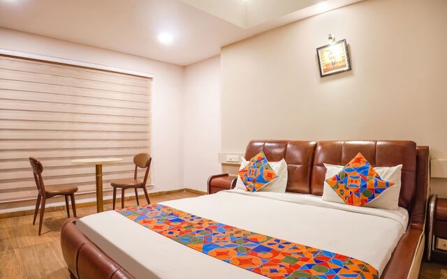 Fabhotel Divine Casa