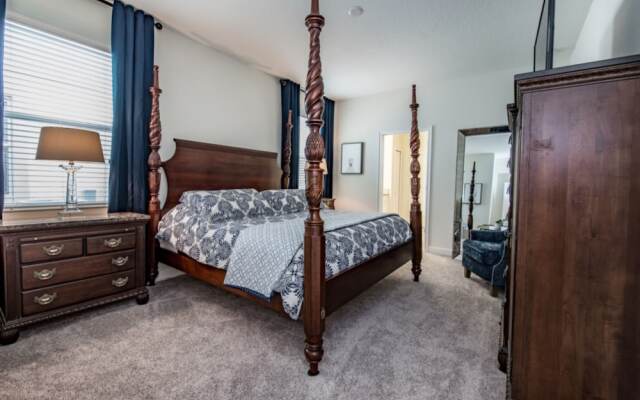 Furnished 8 Bed 5 Bath Villa