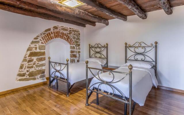 Lavish Sicilian Villa With Pool