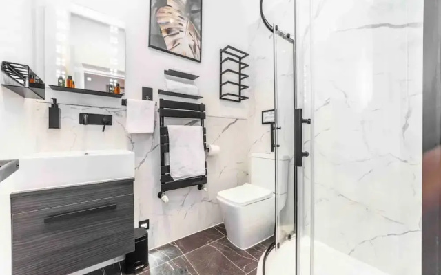 Modern and Spacious Duplex in Earls Court