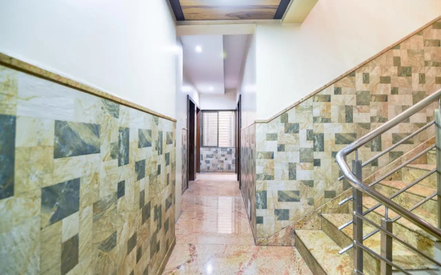 Hotel Saivishwakarma Palace