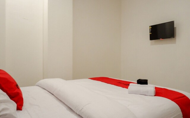 Rumah Indah Eksekutif Home Stay by RedDoorz