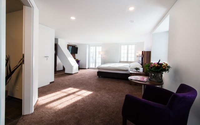 Gasthof zum Hecht – Guest Rooms – Fehraltorf