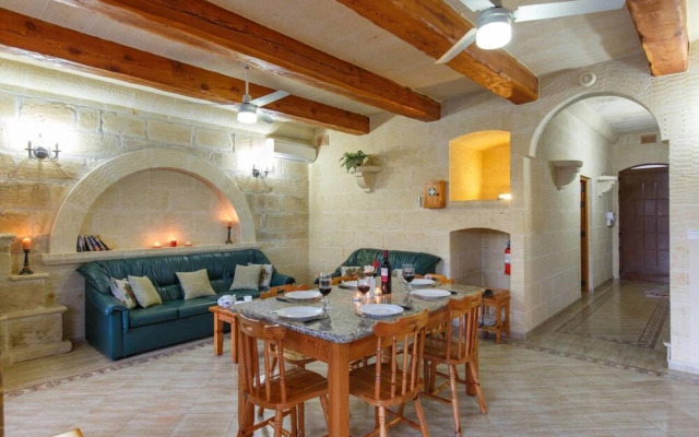 Ta Danjela 4 Bedroom Villa With Private Pool