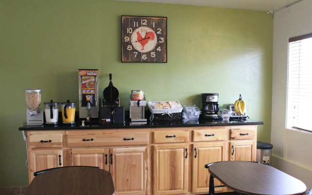 Rodeway Inn & Suites