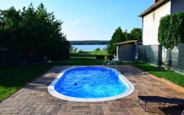 Vila Mila Riverside Apartments