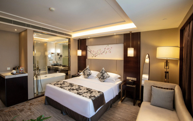 Deluxe Inn & Suites