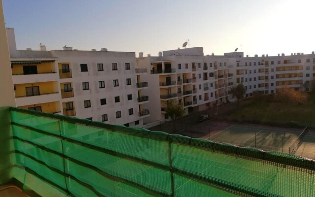 Apartment with One Bedroom in Armação de Pêra, with Pool Access, Terrace And Wifi - 500 M From the Beach