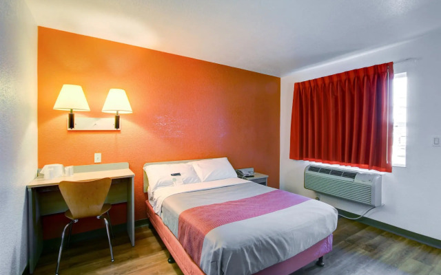 Motel 6 La Mesa, CA - San Diego