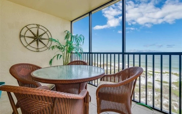 Sea Oats 217 2 Bedroom Home by RedAwning