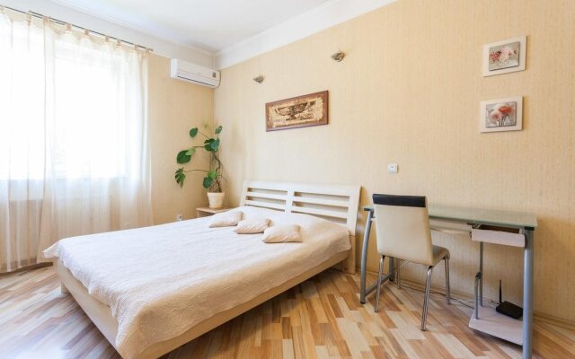 Apartament at Serpuhovskaya 35A