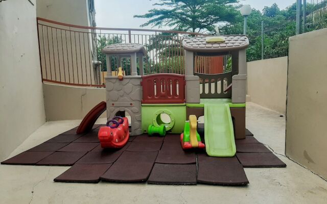 Comfort And Cozy Living 2Br At Medina Apartment