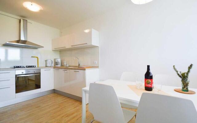 Leut Apartment, 3min beach, 15min center