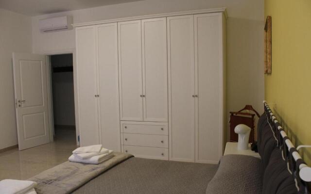 Carbonara Apartment