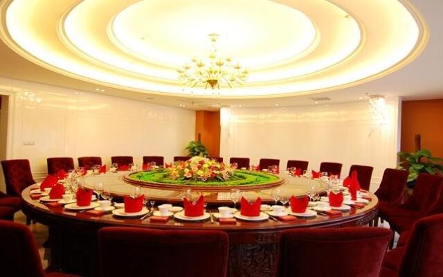 Kunming Sheng Shi Qian He Hotel