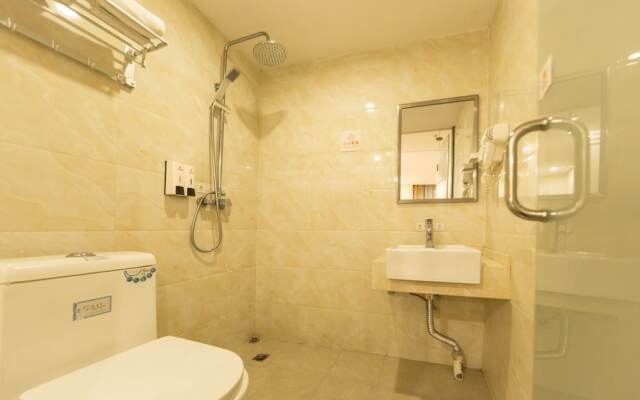 OYO 8011 Hotel