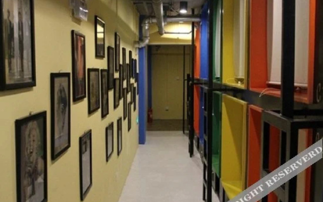 Backpacker International Youth Hostel