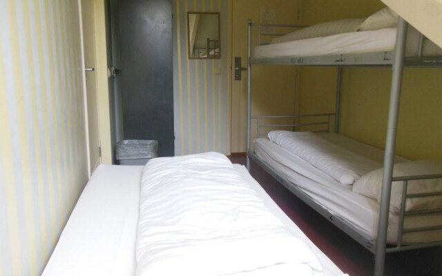 Hostel Sleep Inn