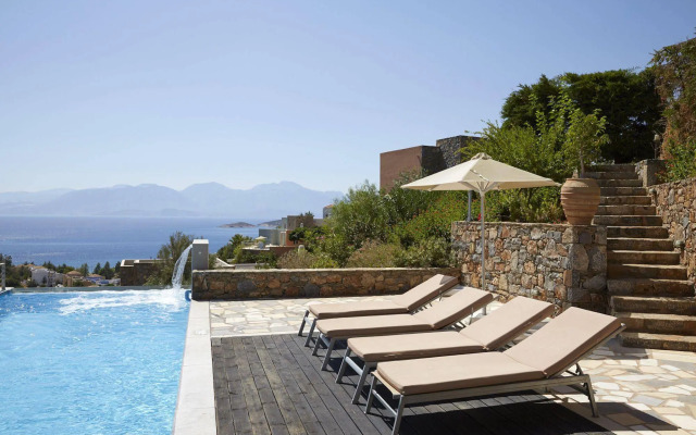 Pleiades Luxurious Villas