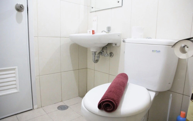 Comfortable The Springlake Summarecon Apartment