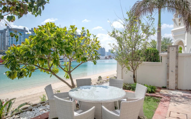 The Palm Jumeirah Villas by Dream Inn