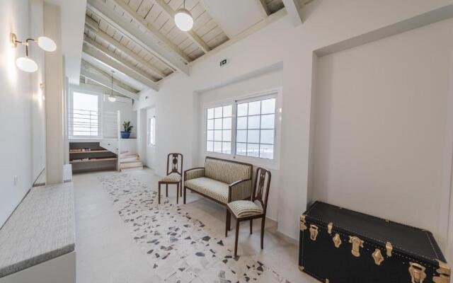 Stylish Studio Apartment - 8F House