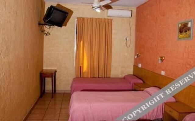 Backpackers Travel Hotel