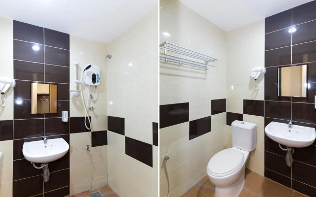 OYO 338 Hotel Raja Bot