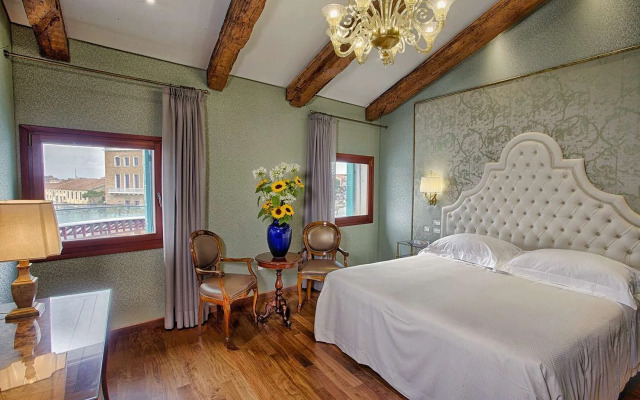Santa Chiara Hotel