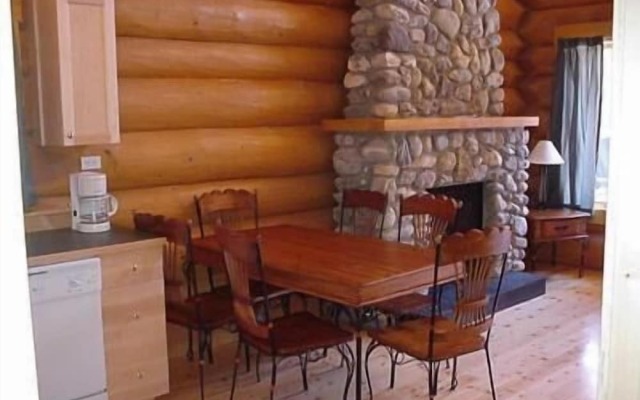 Chancellor Peak Chalets